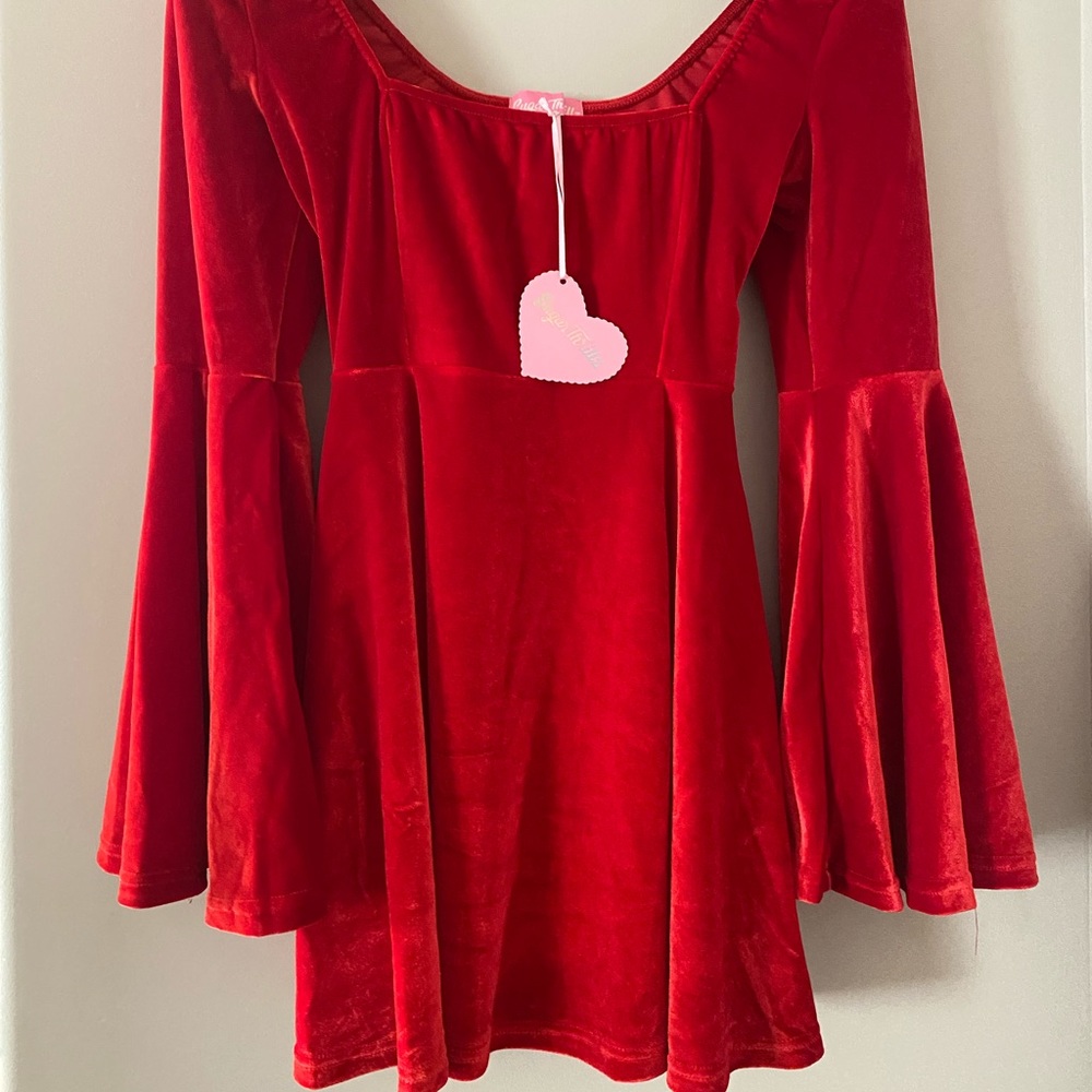 Red square neck velvet dress